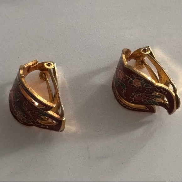 Cloisonné vintage red enamel gold tone clip on earrings - Picture 4 of 6